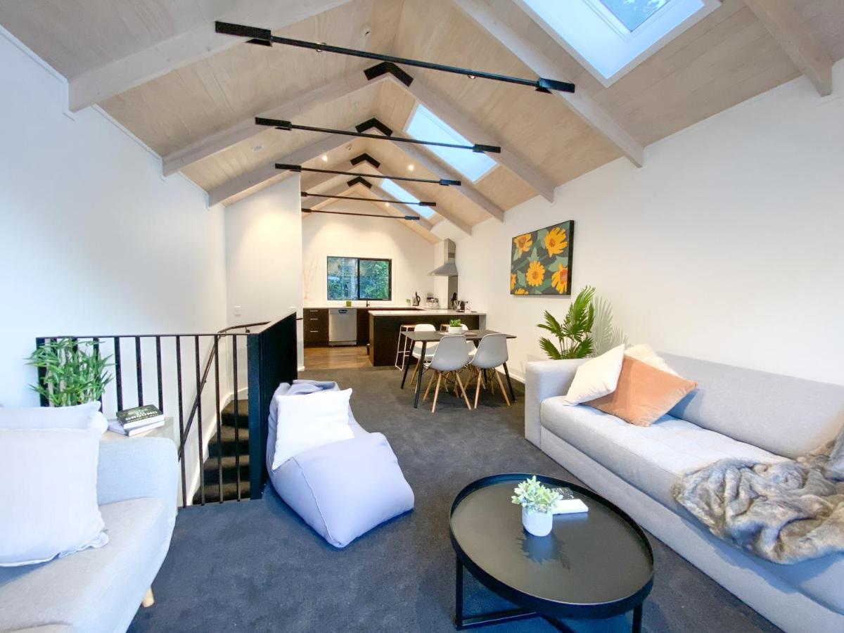 Modern 2-Bedroom Apartment 7-Mins Walk To Queenstown Extérieur photo