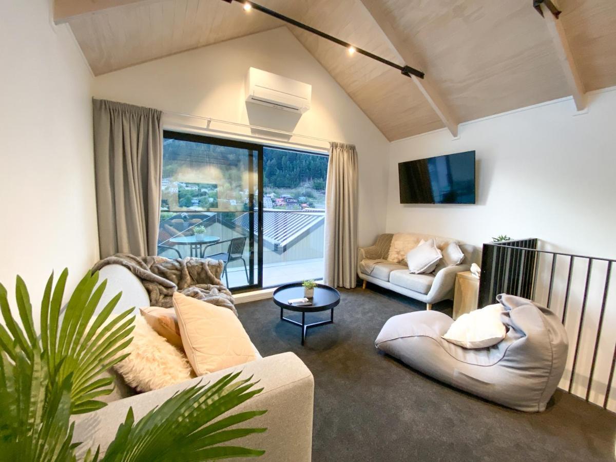 Modern 2-Bedroom Apartment 7-Mins Walk To Queenstown Extérieur photo